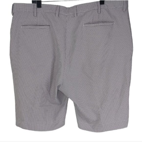 Greg Norman Men's  Golf Athletic Checkered Purple Black White Plaid Shorts SZ 40 - Picture 2 of 10